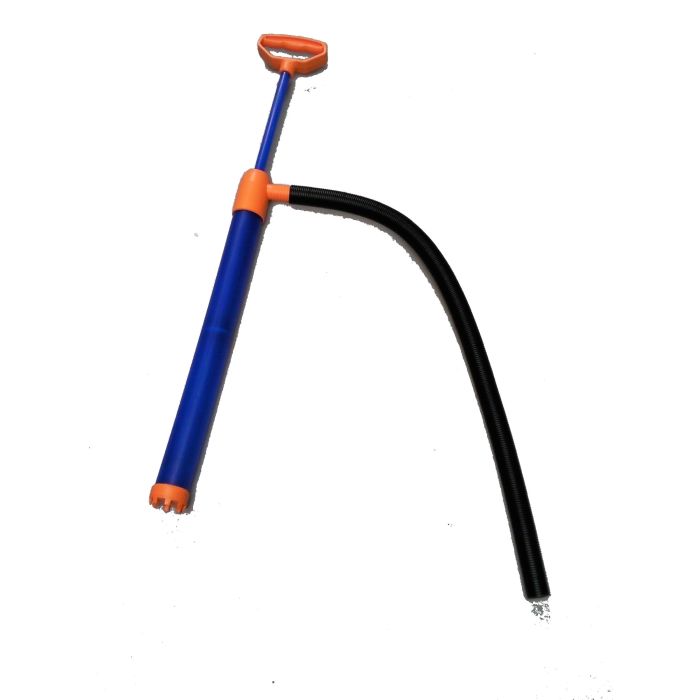 Degelijke kunststof handpomp voor het verwijderen van gelekte vloeistoffen zoals, water, olie, bezine, etc. Degelijke kunststof handpomp voor het verwijderen van gelekte vloeistoffen zoals, water, olie, bezine, etc.